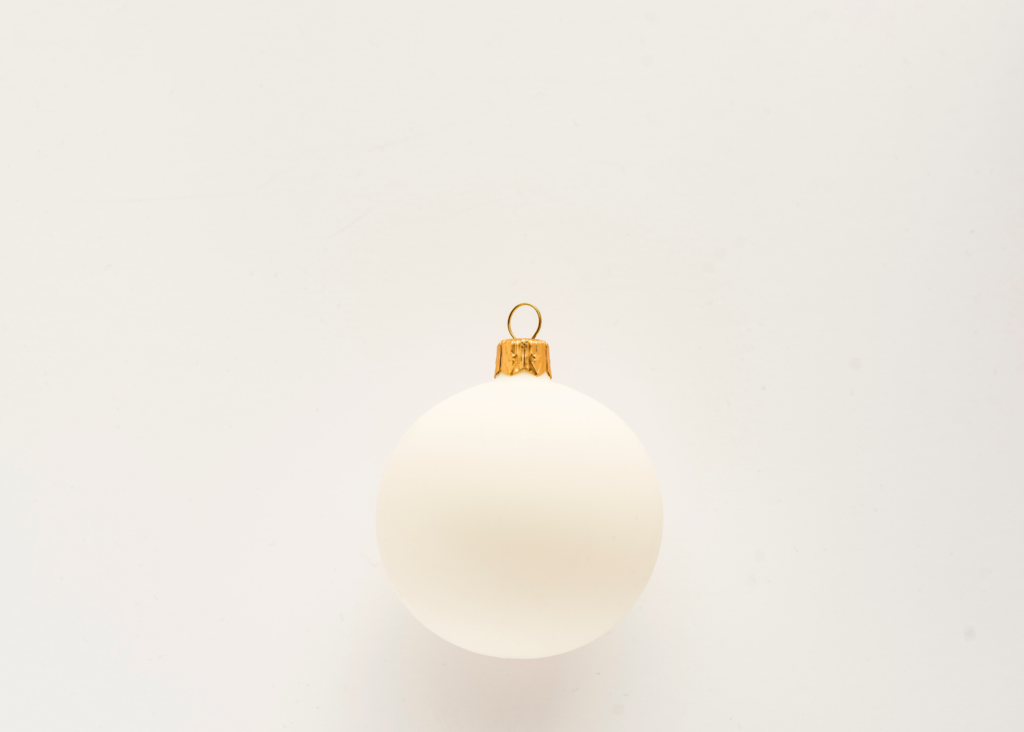 How To Enjoy The Holidays as a Minimalist